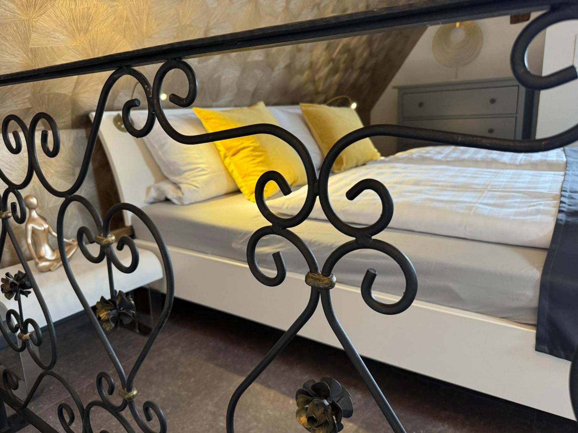 #Stadtspeicher - Suite Goldener Stern In Der Altstadt โรเทนบวร์ก อ็อบ แดร์เทาเบอร์ ภายนอก รูปภาพ